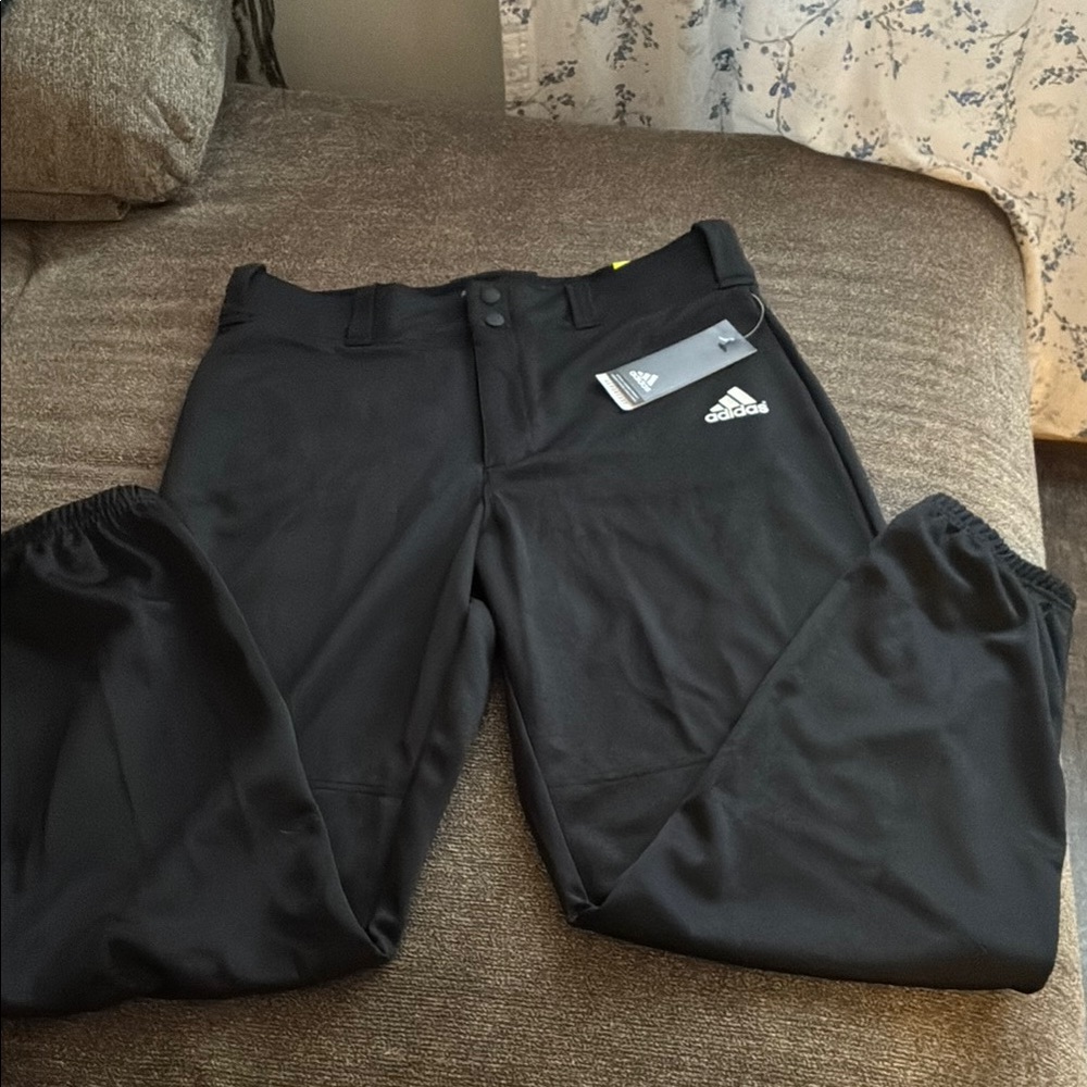 Adidas Men’s baseball pants NWT Size M
